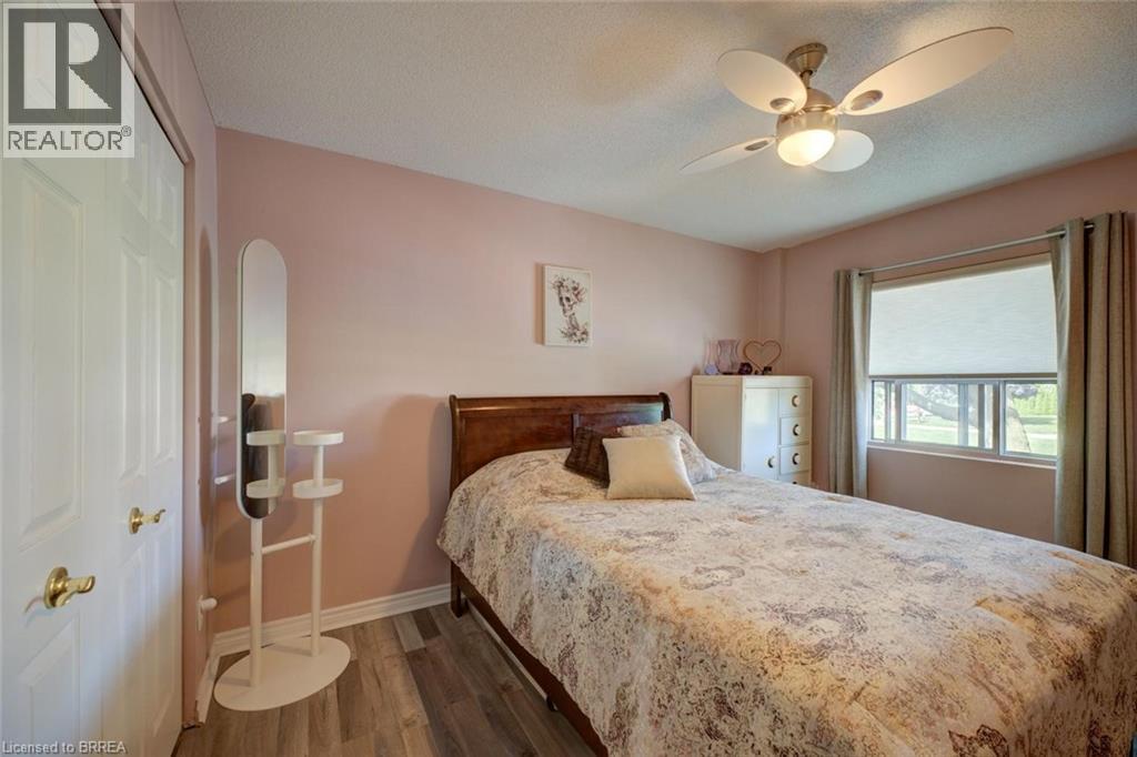 #18 608 GREY Street - 27