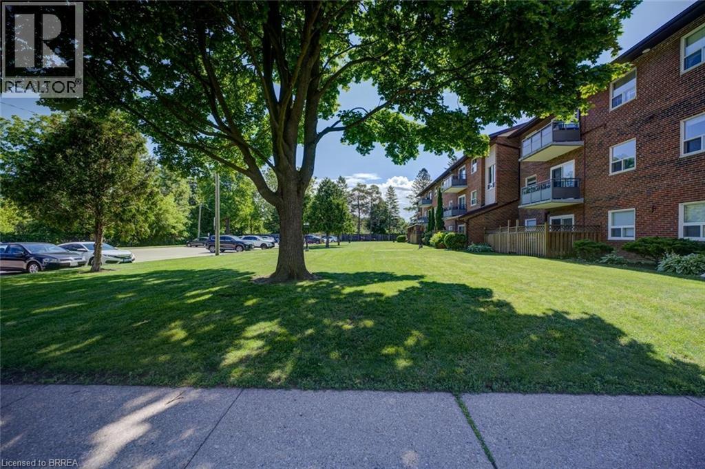 #18 608 GREY Street - 33