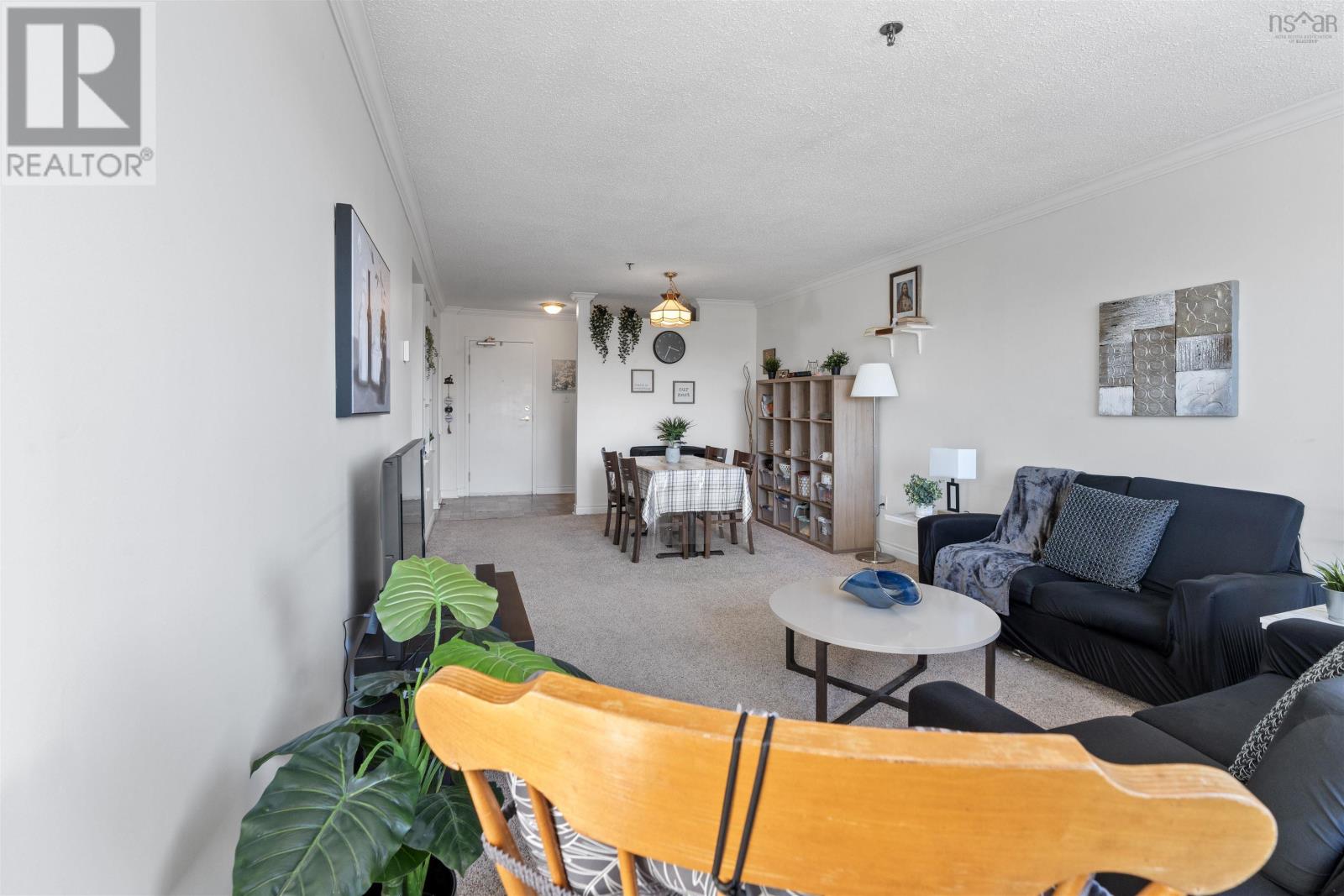#410 64 Cumberland Drive - 17