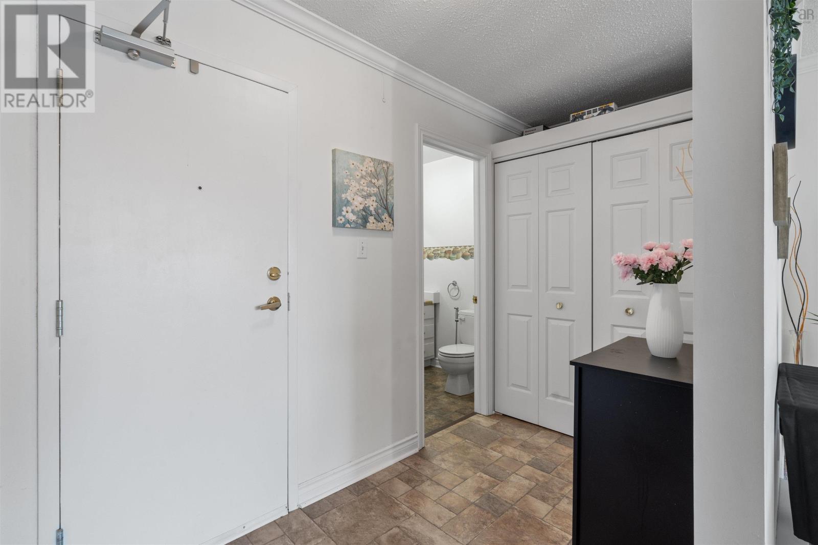 #410 64 Cumberland Drive - 9