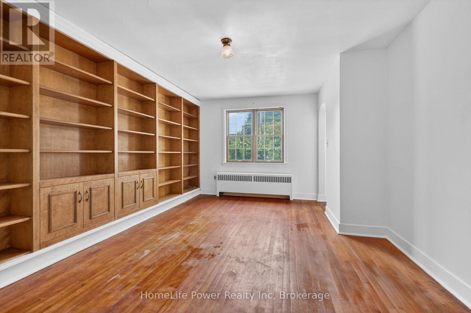 32 DUNLOP STREET - 21