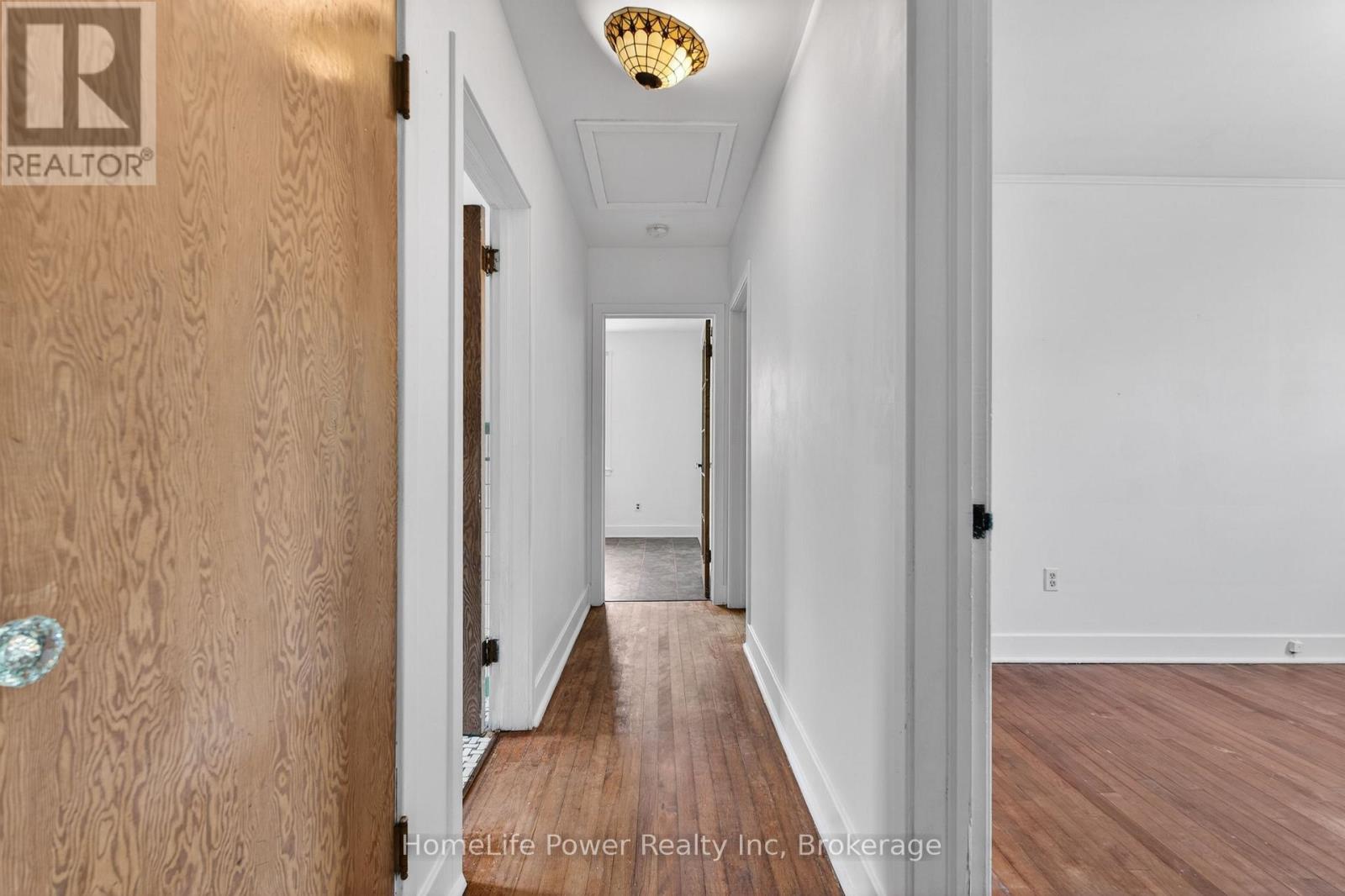 32 DUNLOP STREET - 26