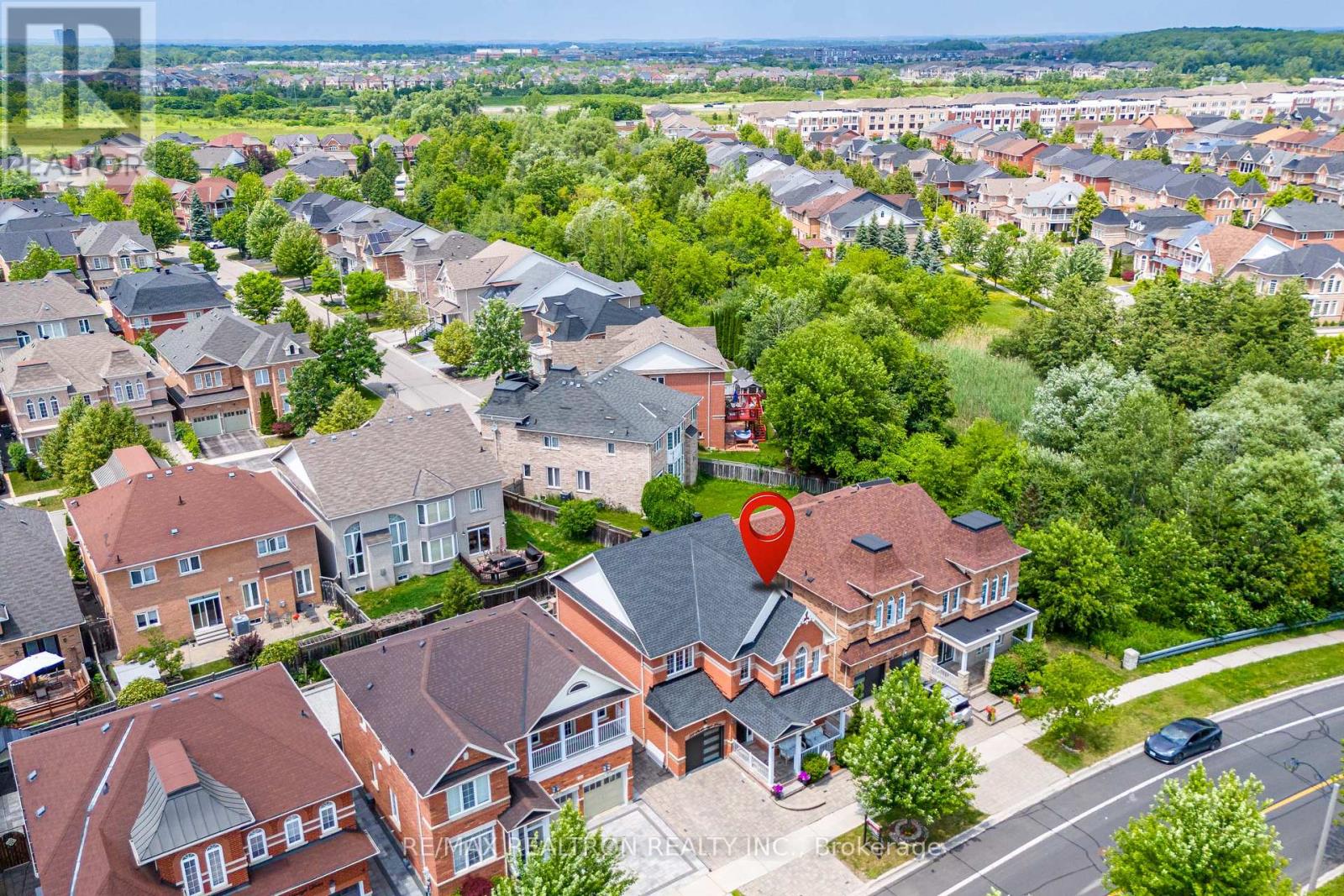 78 OAKBOROUGH DRIVE - 42