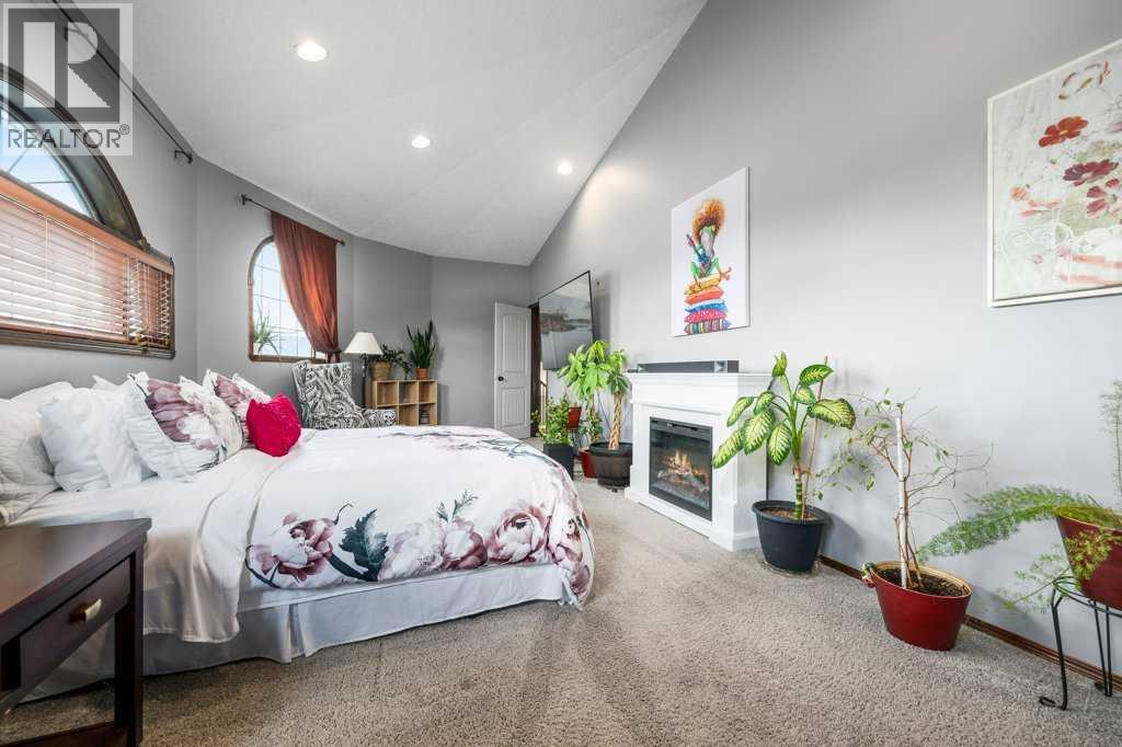 210 Vista Close SE — photo 26