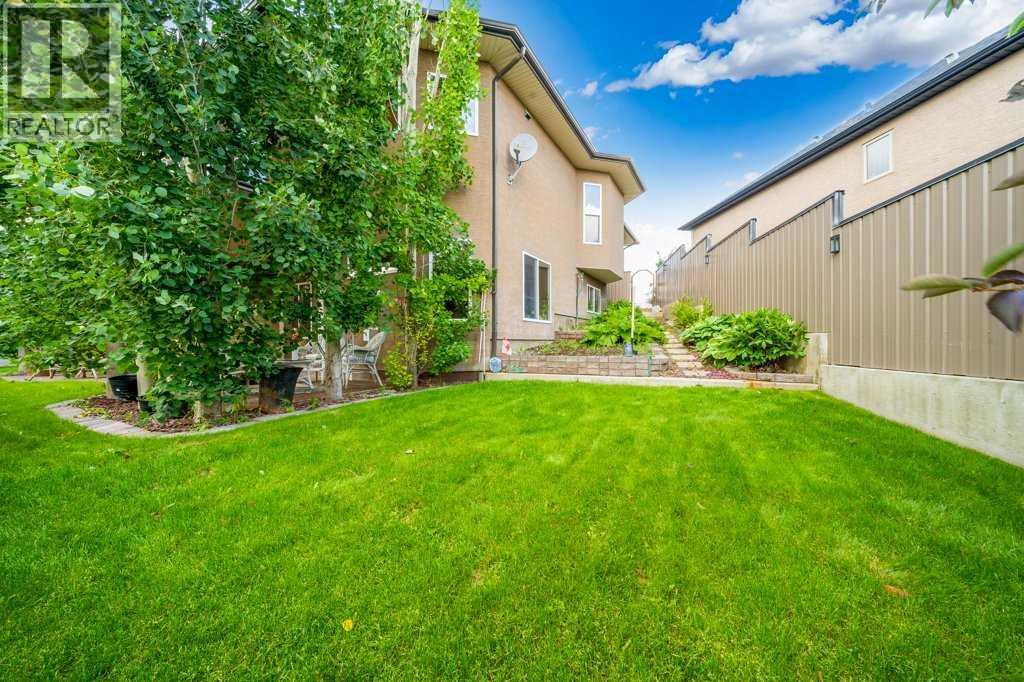 210 Vista Close SE — photo 49