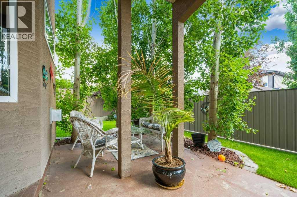 210 Vista Close SE — photo 44