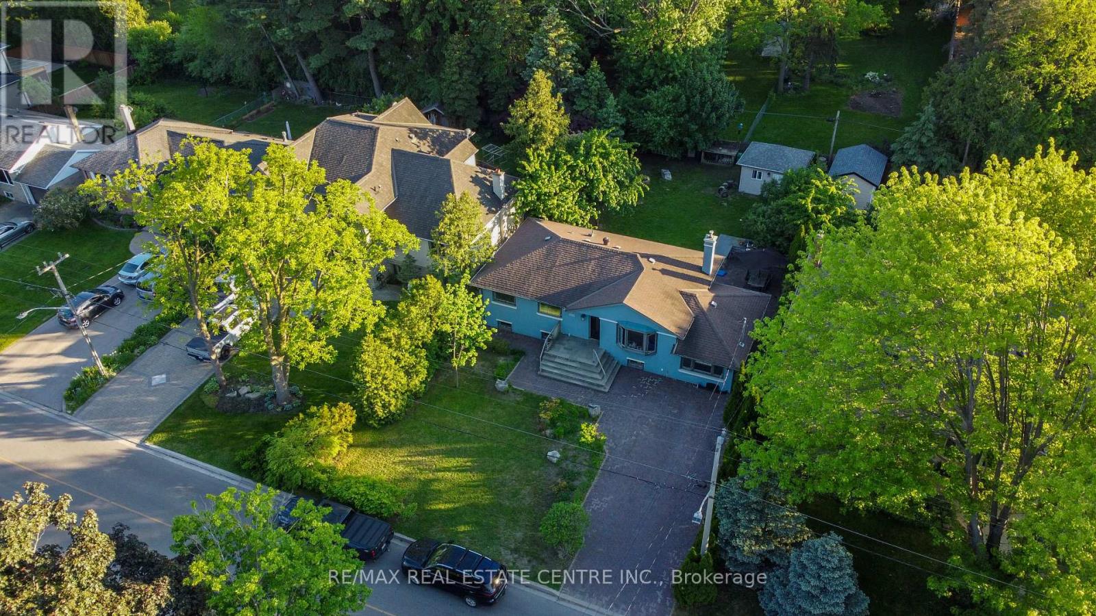 2450 EDENHURST DRIVE - 25
