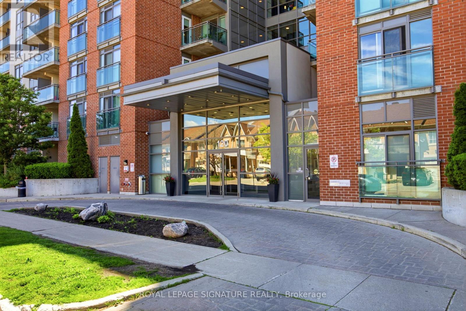 #923 120 DALLIMORE CIRCLE - 4