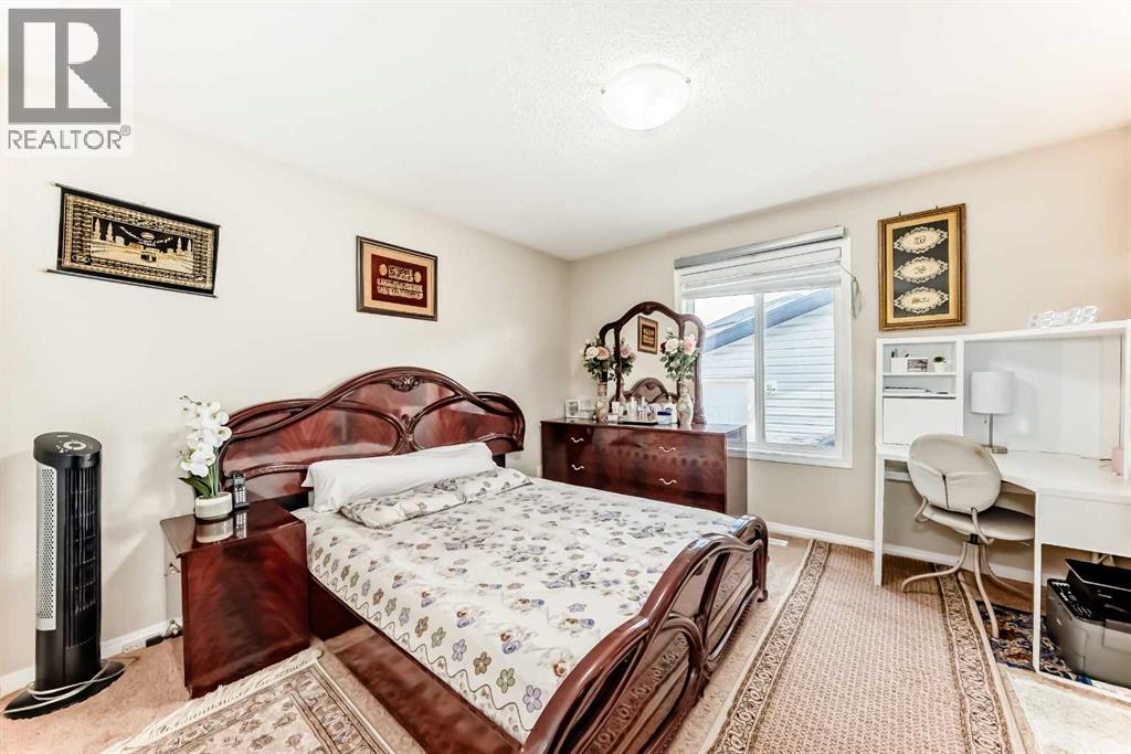 398 MARTINDALE Drive NE - 17