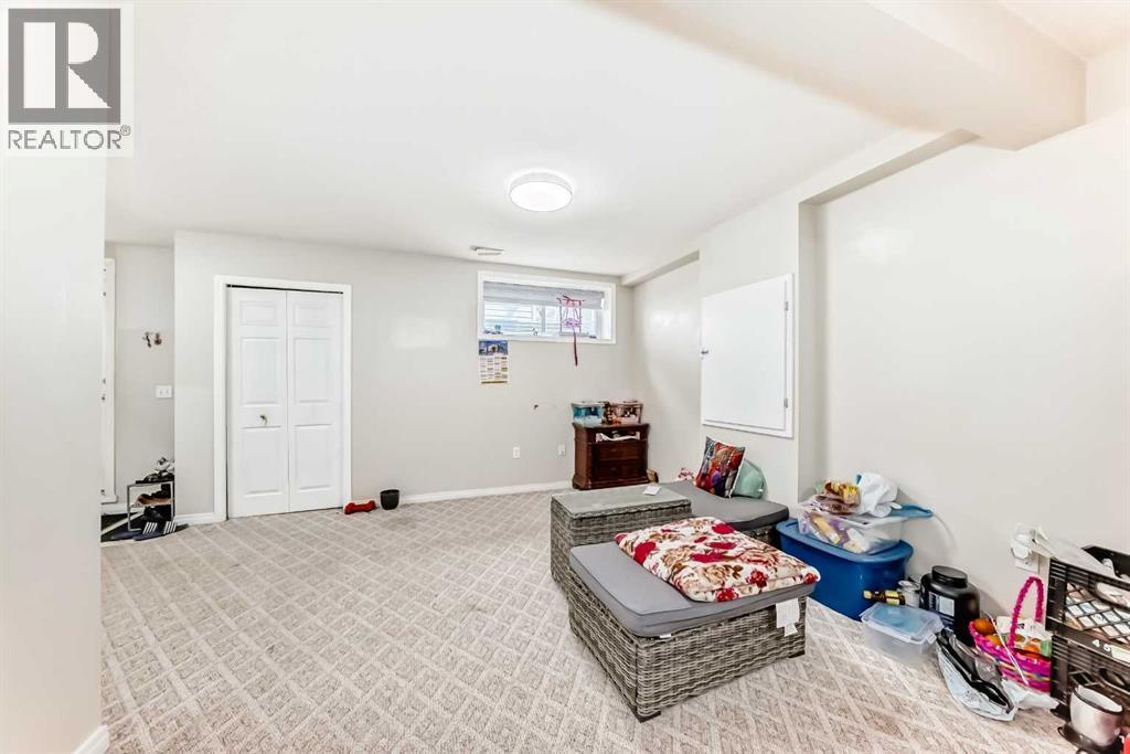 398 MARTINDALE Drive NE - 33