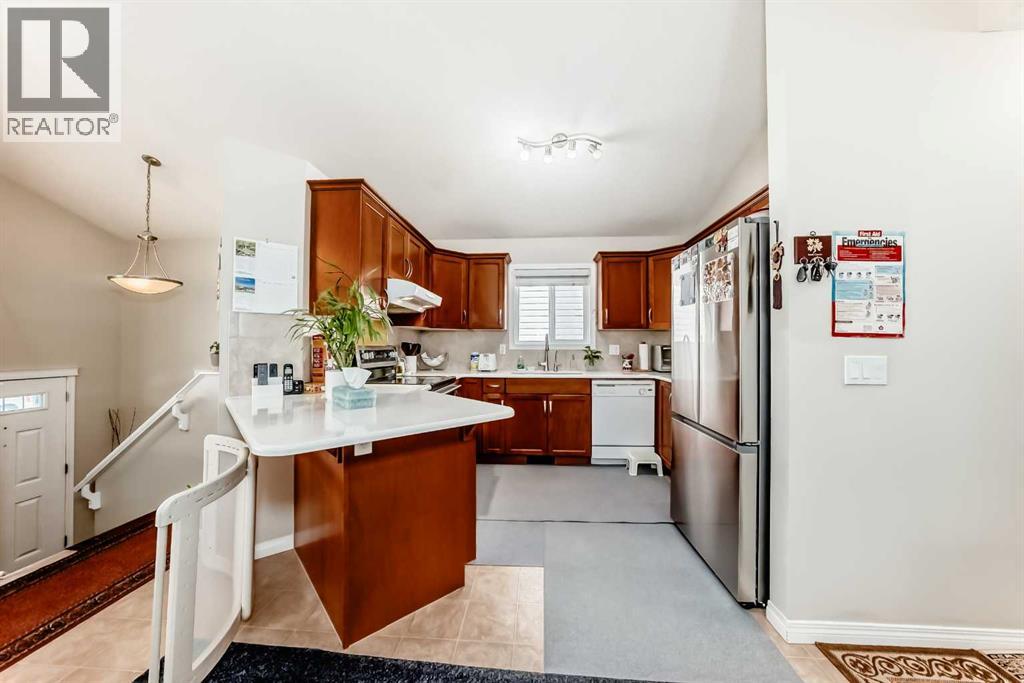 398 MARTINDALE Drive NE - 5