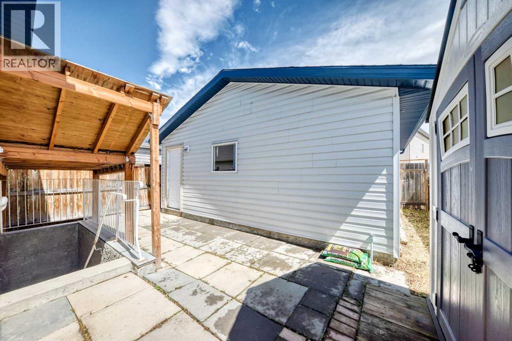 398 MARTINDALE Drive NE - 41