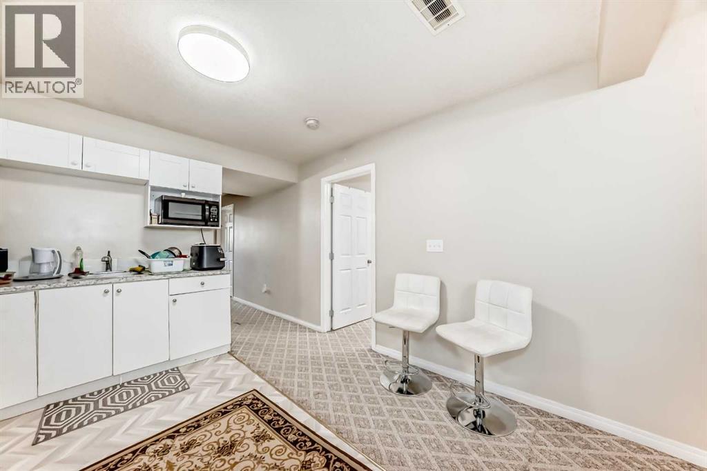 398 MARTINDALE Drive NE - 25