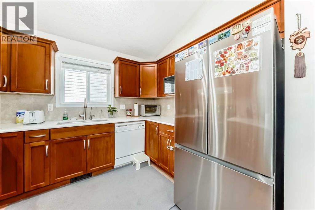 398 MARTINDALE Drive NE - 9
