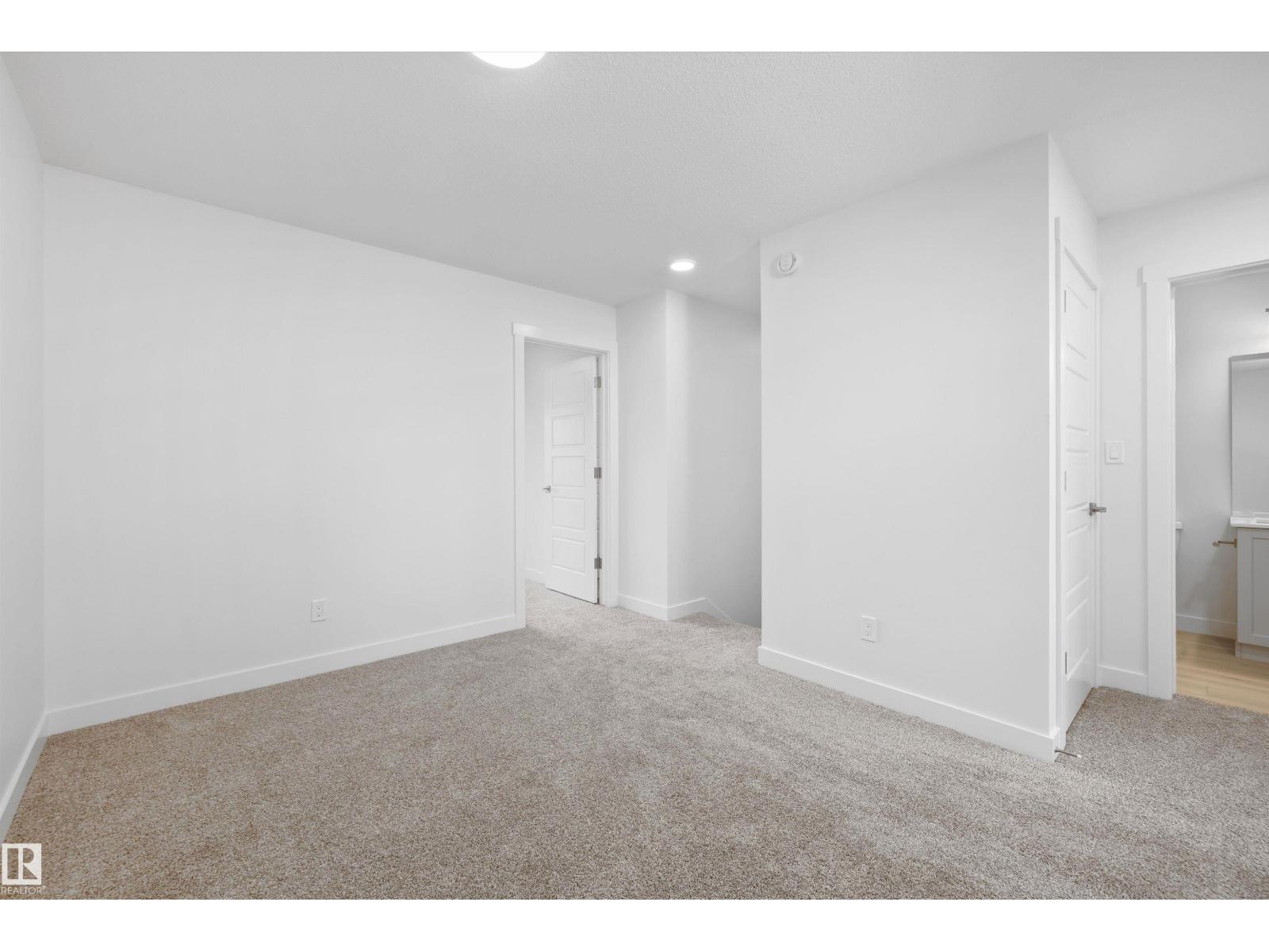 18709 18A AV NW - 22