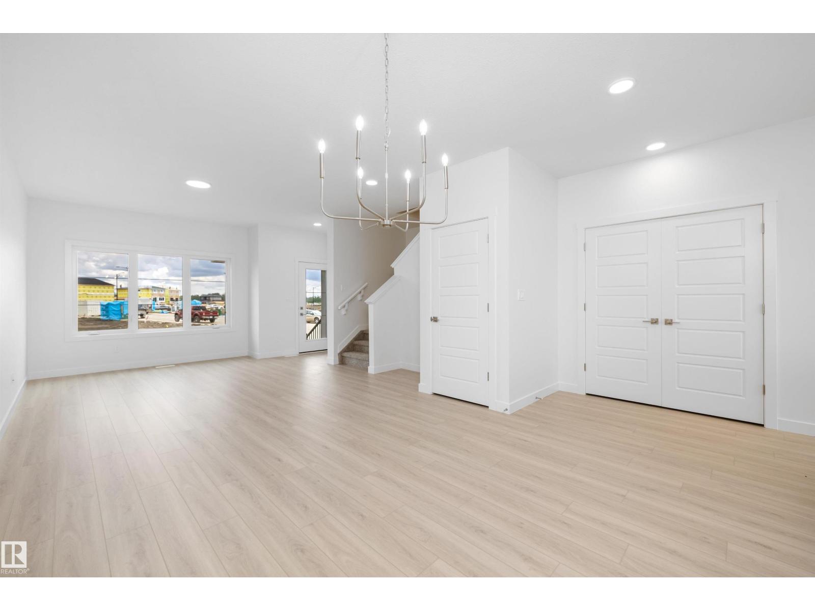 18709 18A AV NW - 11