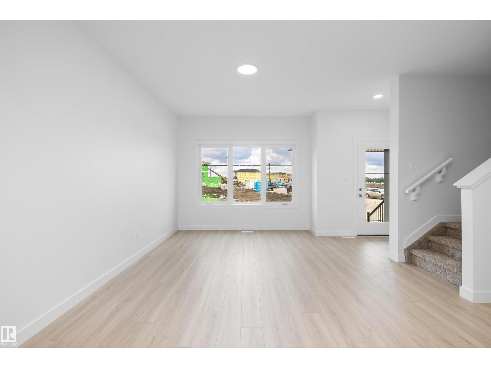 18709 18A AV NW - 7