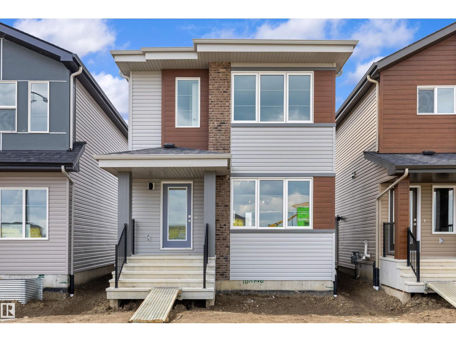 18709 18A AV NW - 1