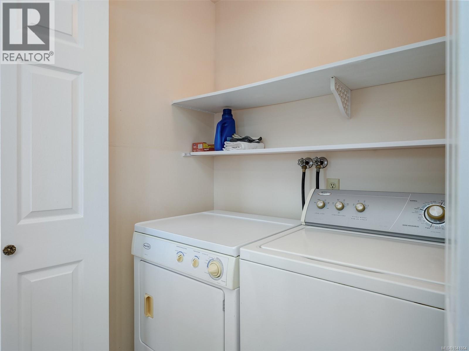 6764 Rhodonite Dr - Image 15
