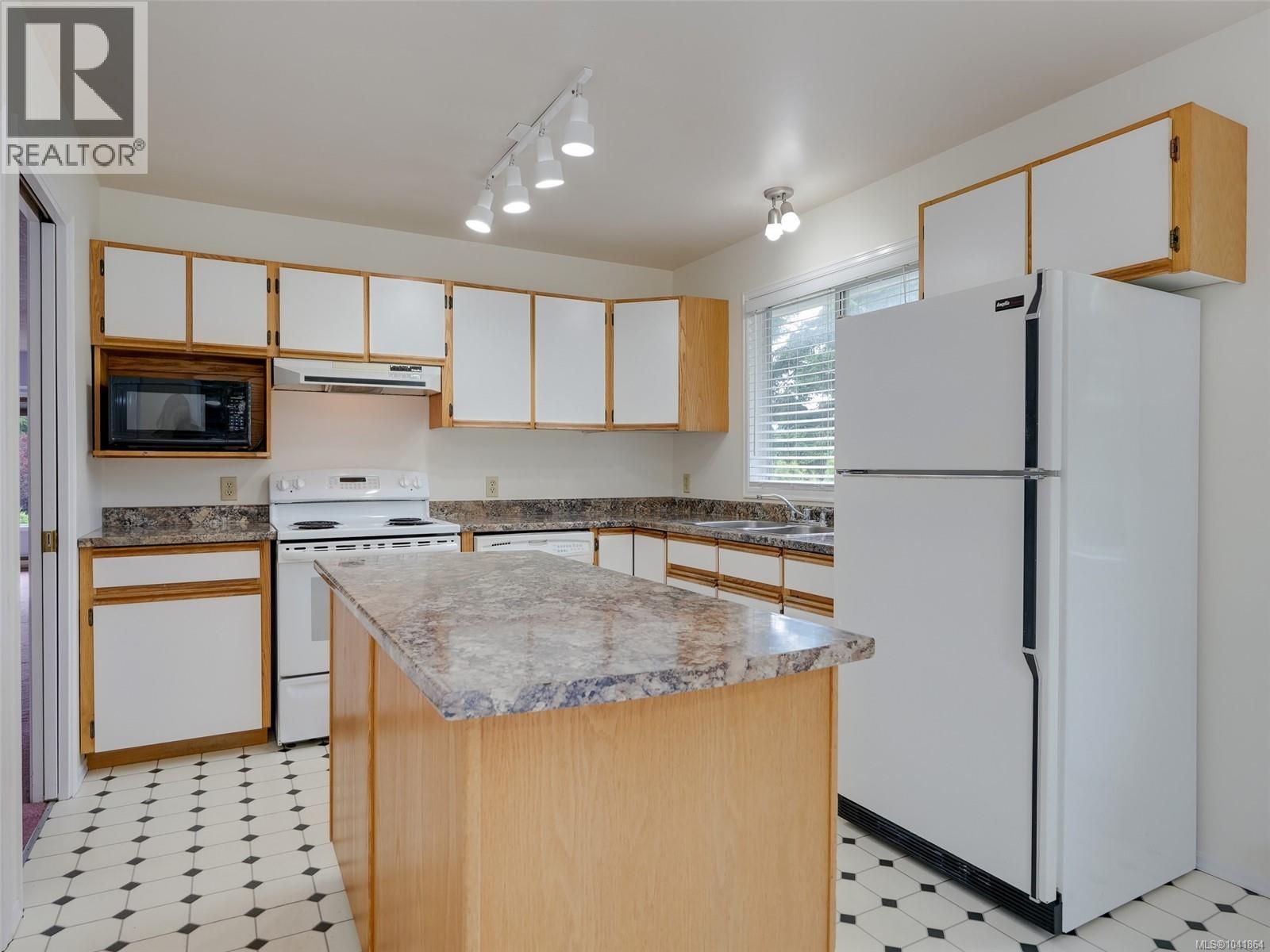 6764 Rhodonite Dr - Image 13