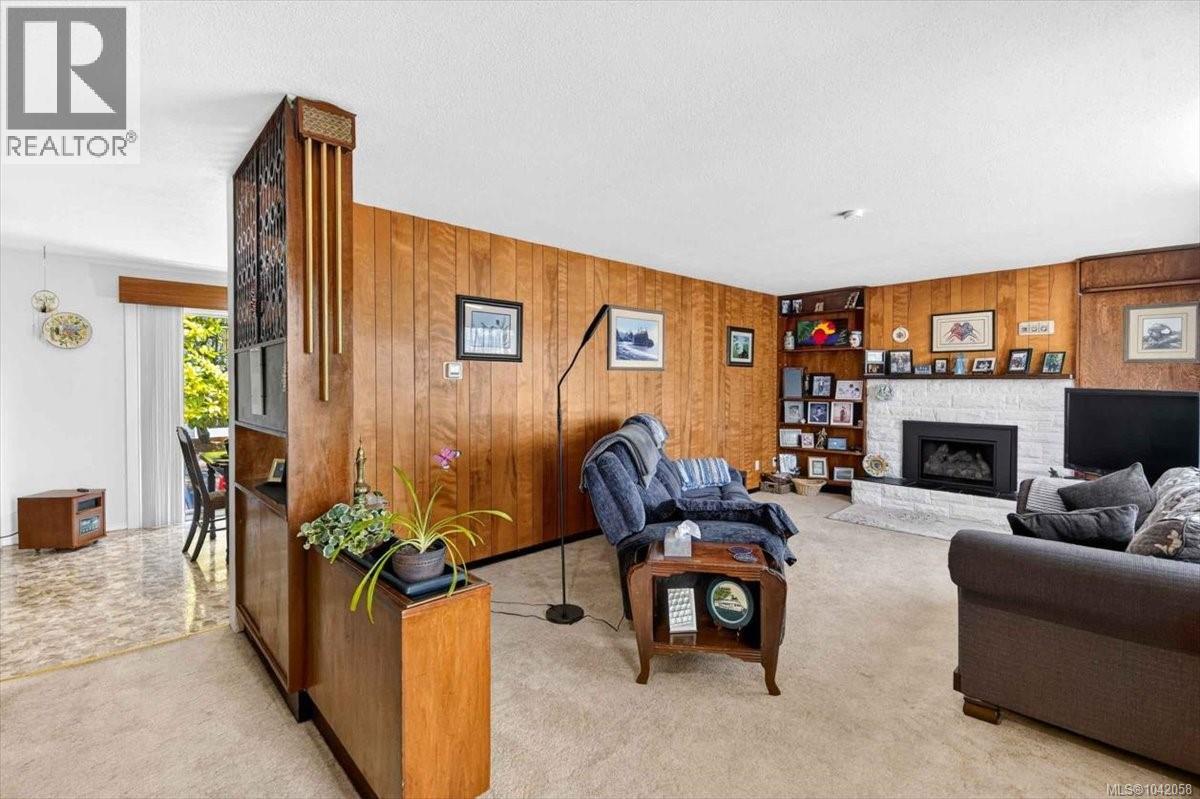3962 Bruce St - 3