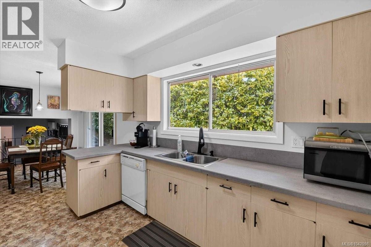 3962 Bruce St - 4