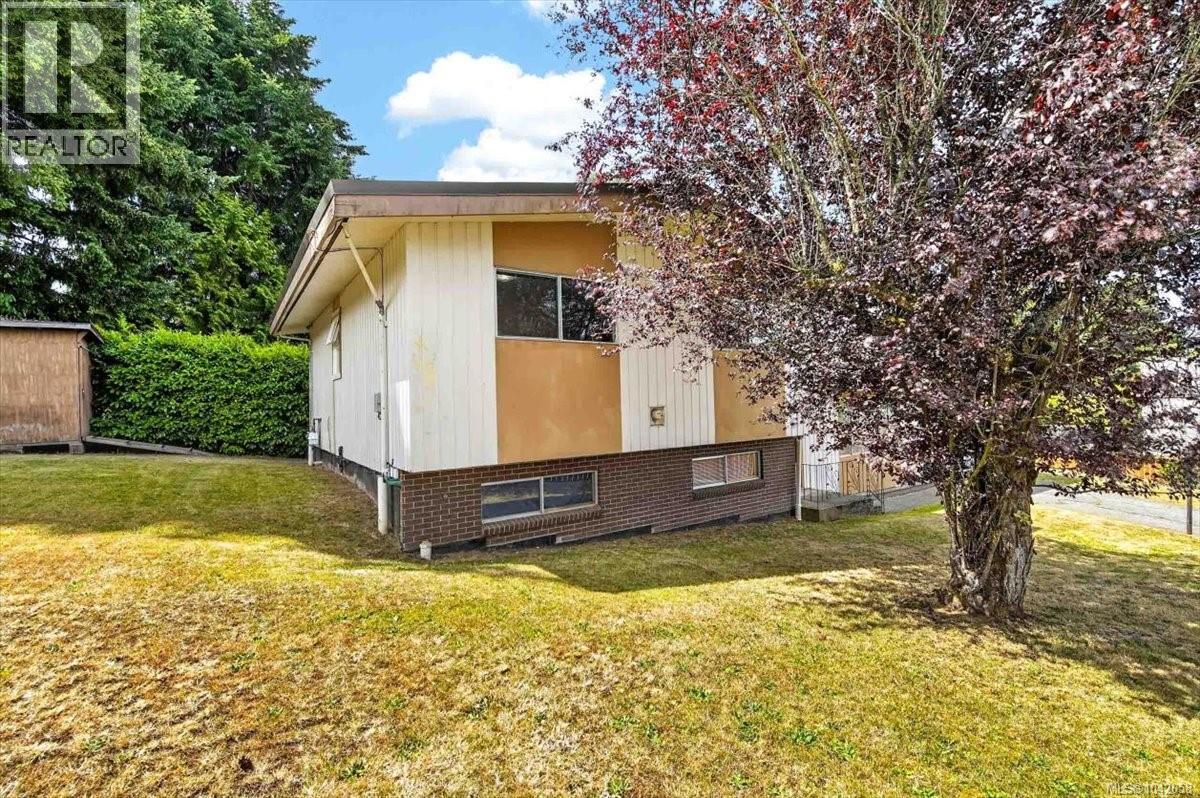 3962 Bruce St - 53