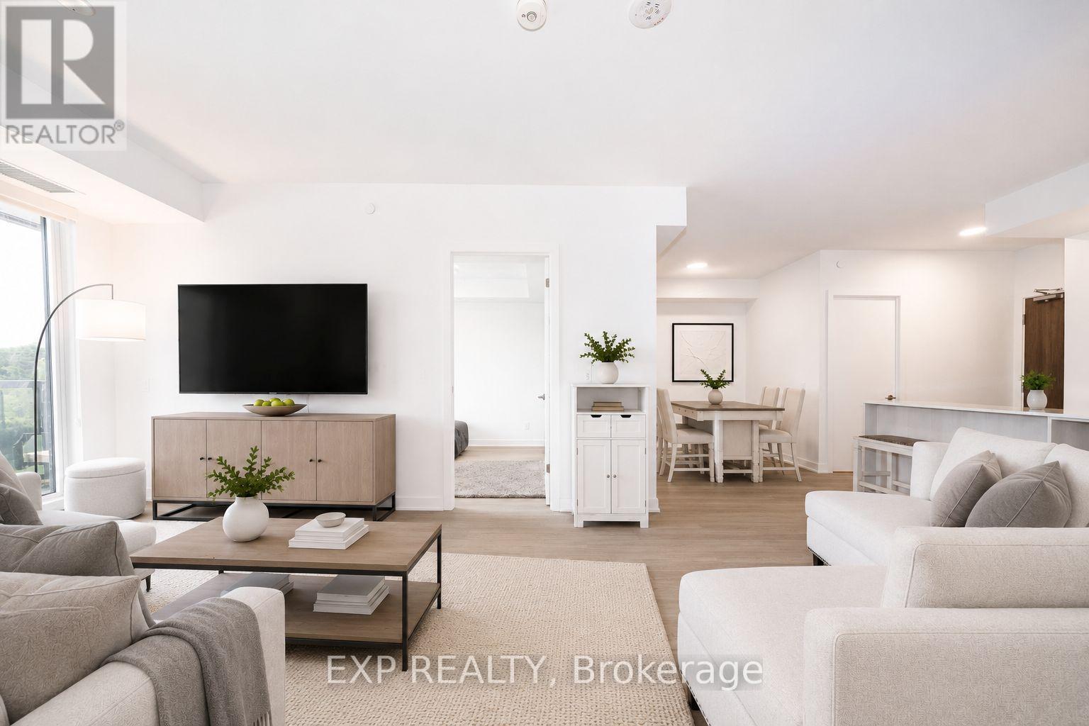 #235 8188 YONGE STREET - 10