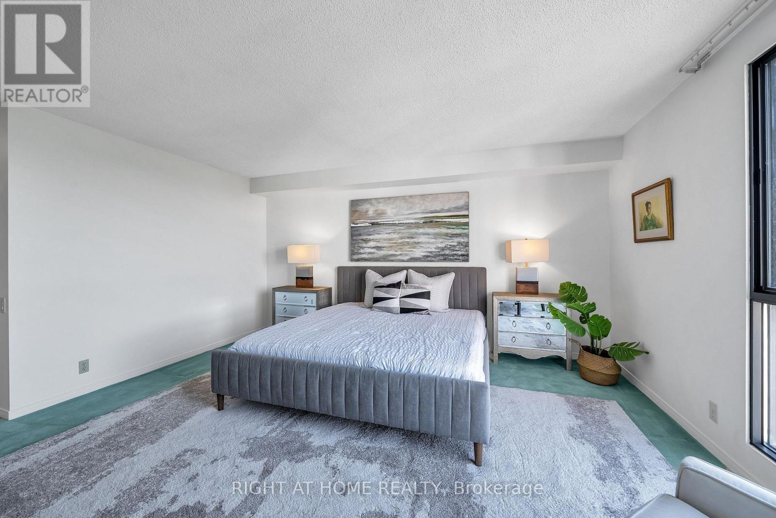 #1801 1 CONCORDE PLACE - 24