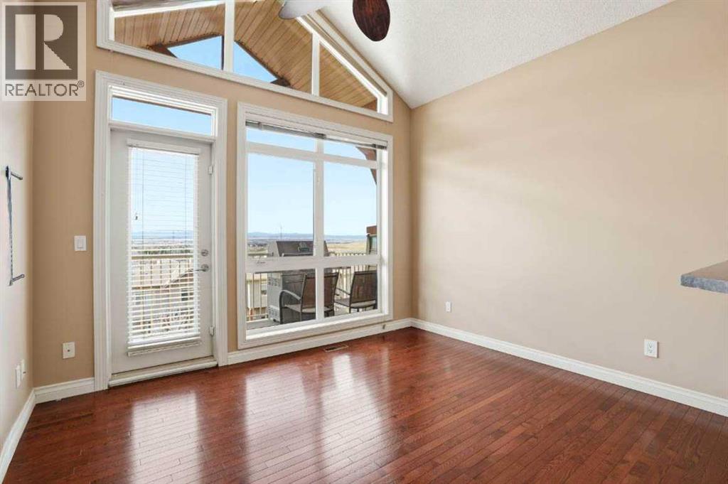 #11 148 Rockyledge View NW - 17