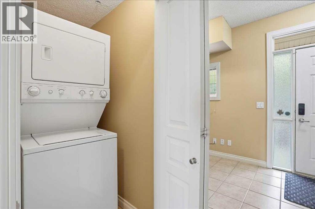 #11 148 Rockyledge View NW - 6