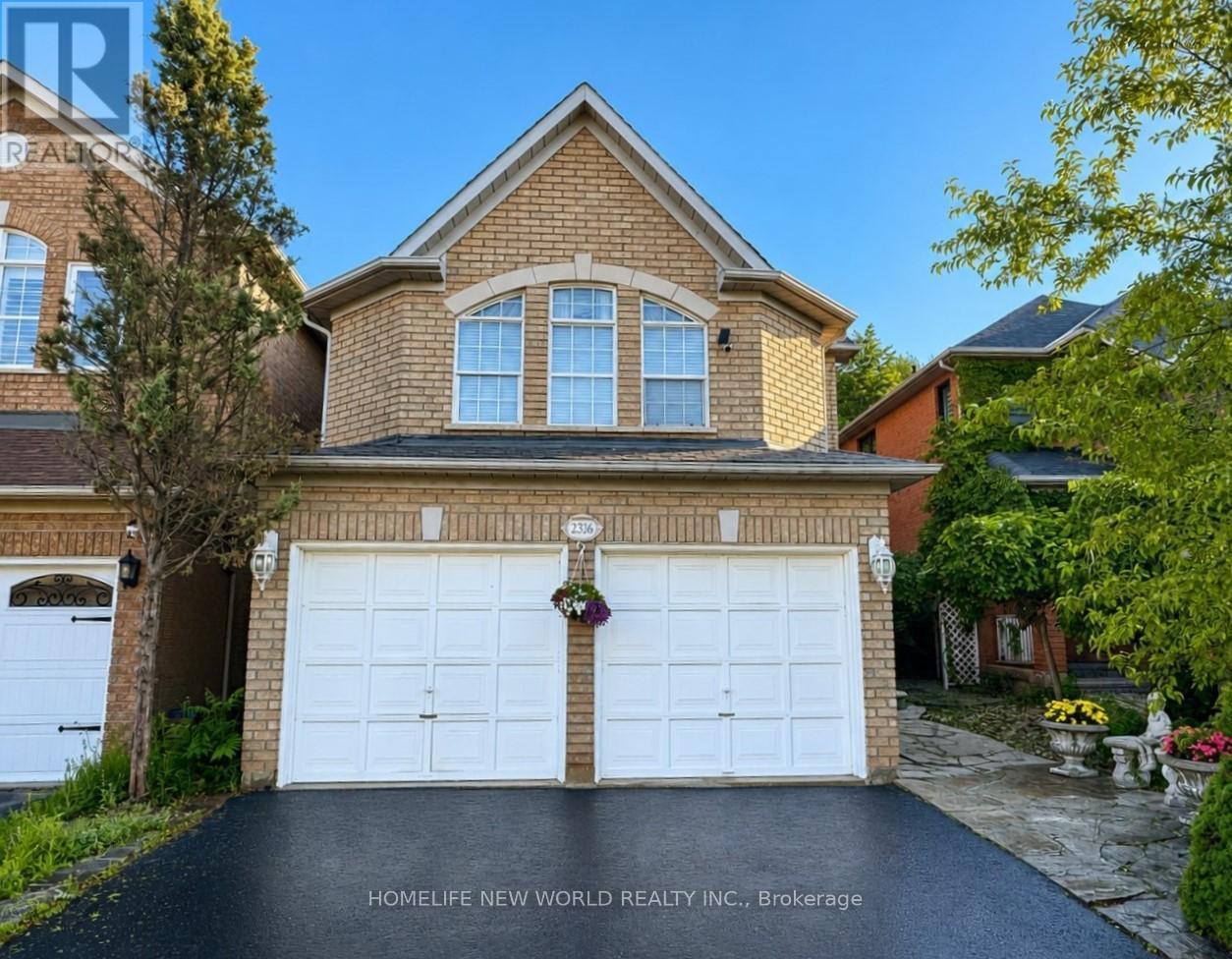 2326 YORKTOWN CIRCLE - 1