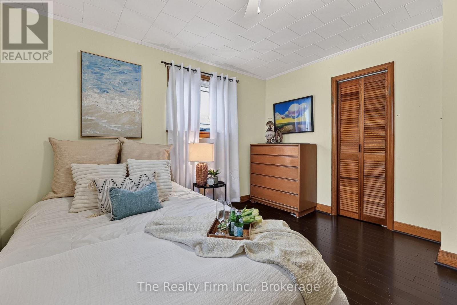 205 GEORGE STREET - 19