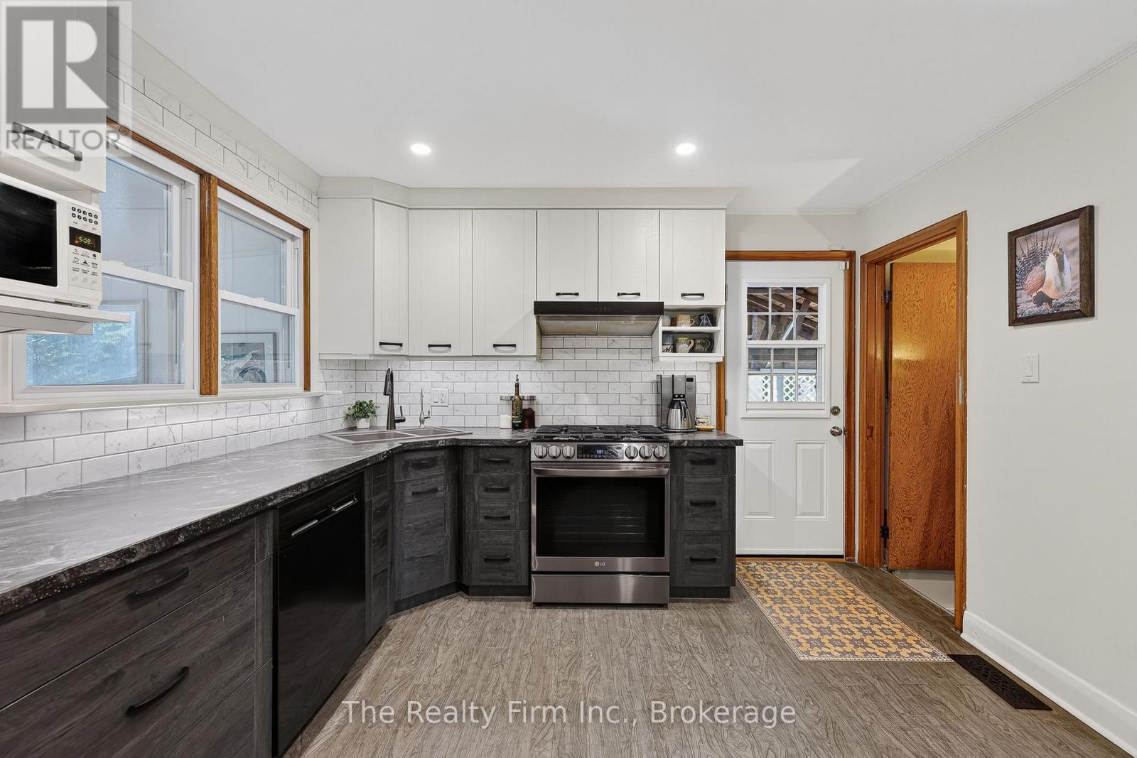 205 GEORGE STREET - 25