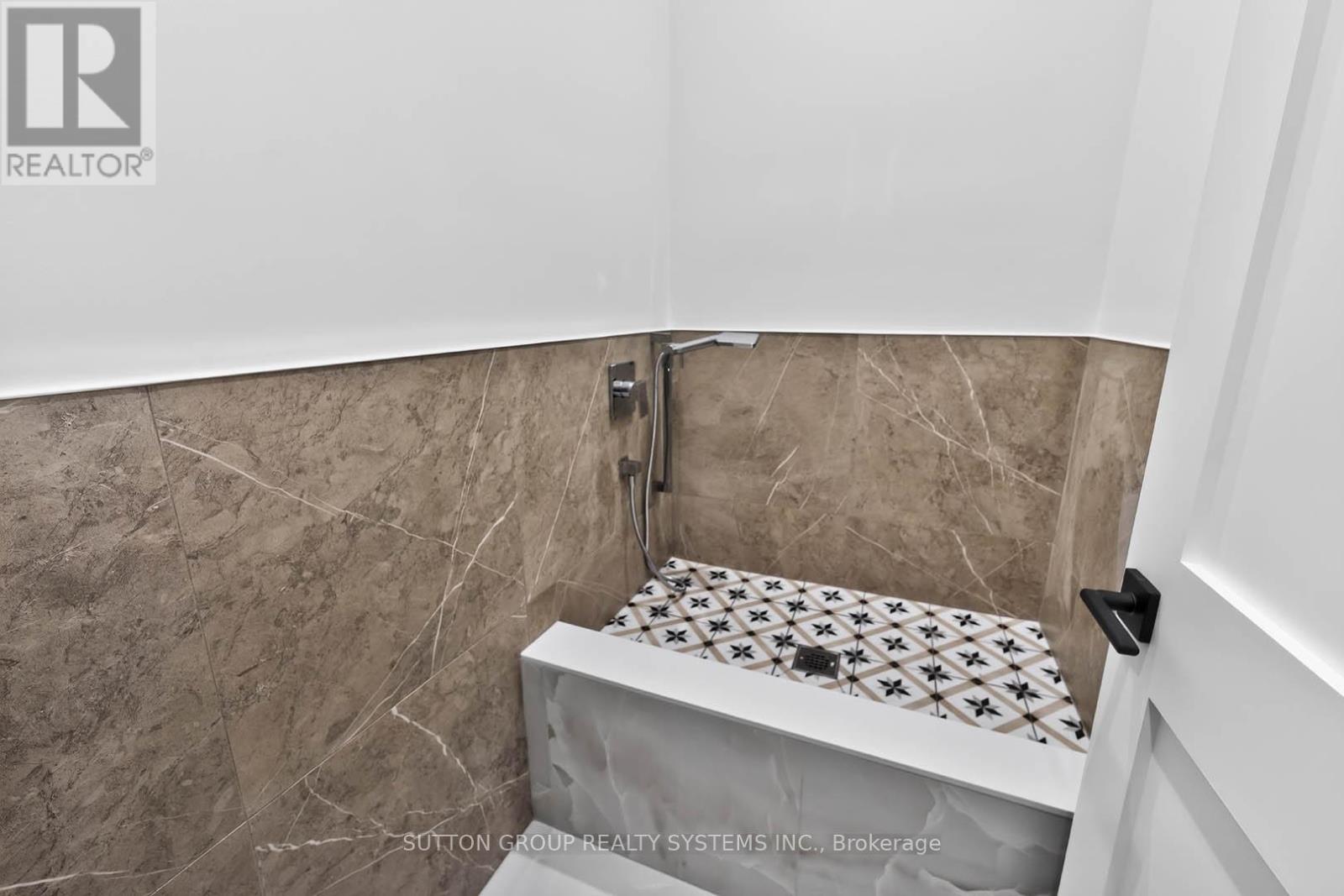 272 RENFORTH DRIVE - Image 18