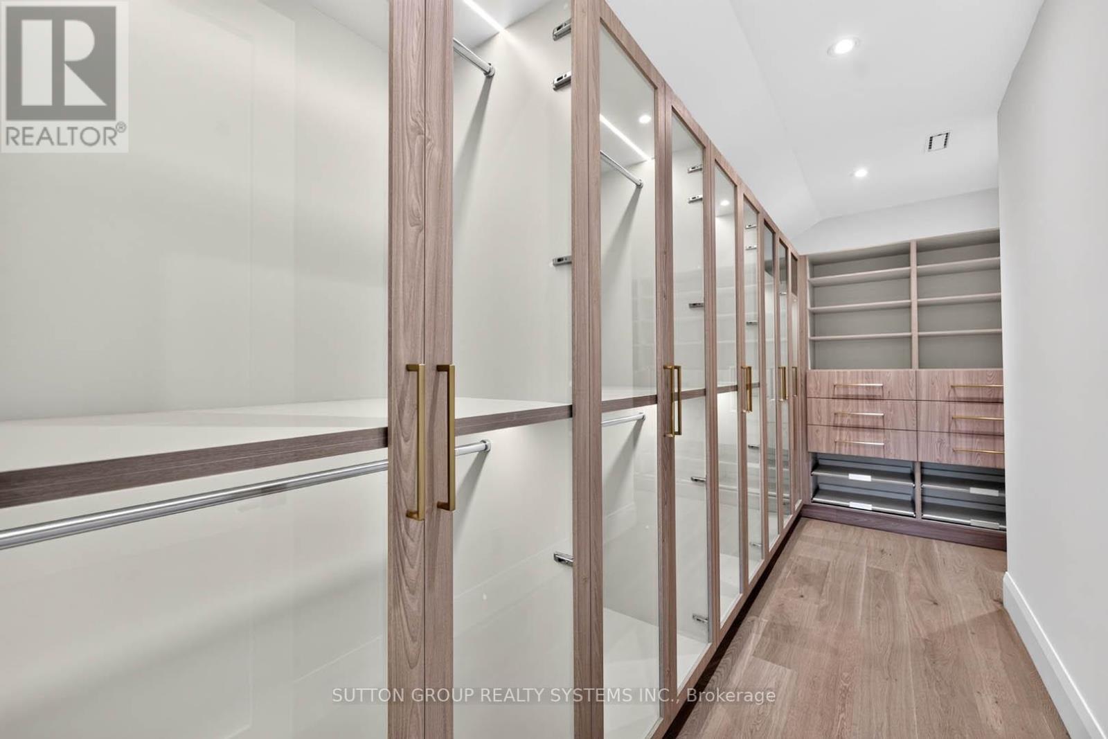 272 RENFORTH DRIVE - Image 29