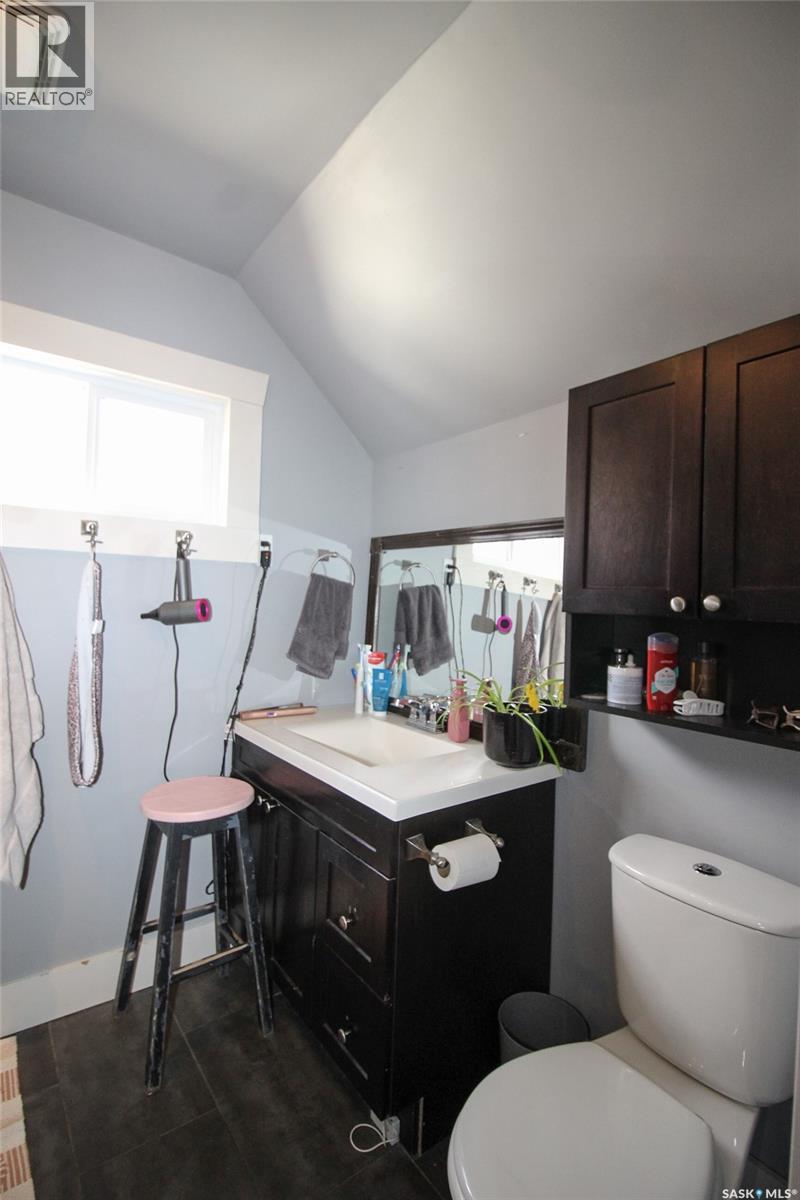 538 1st STREET E - 17