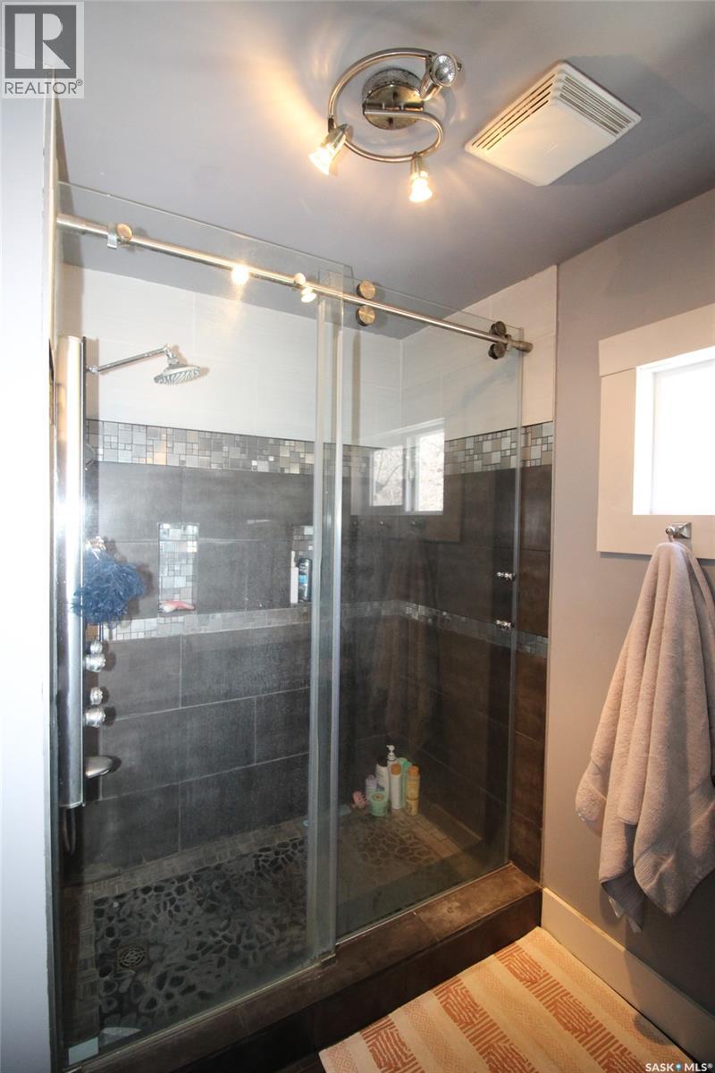 538 1st STREET E - 18