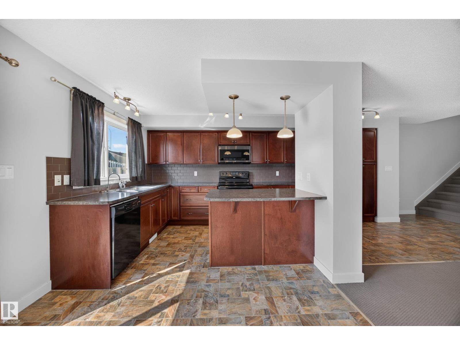 67 HARTWICK LO — photo 14