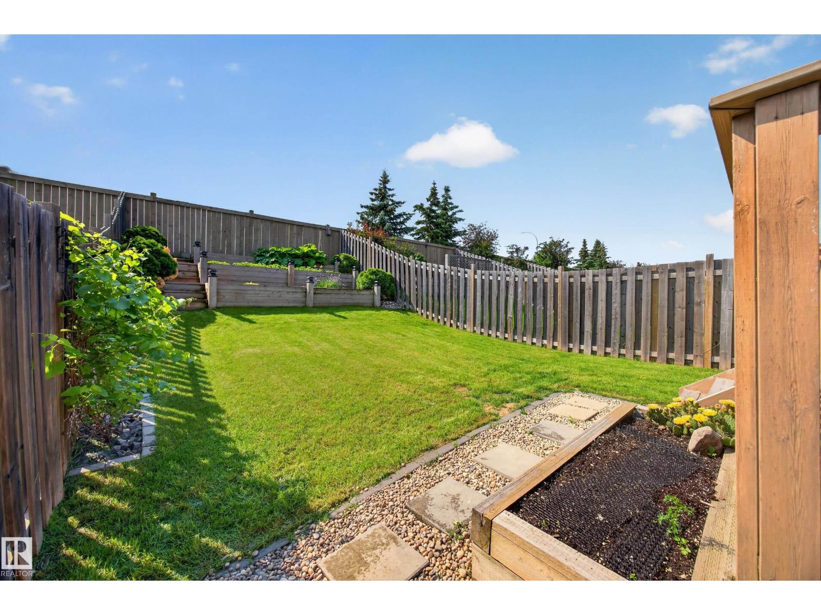 67 HARTWICK LO — photo 37
