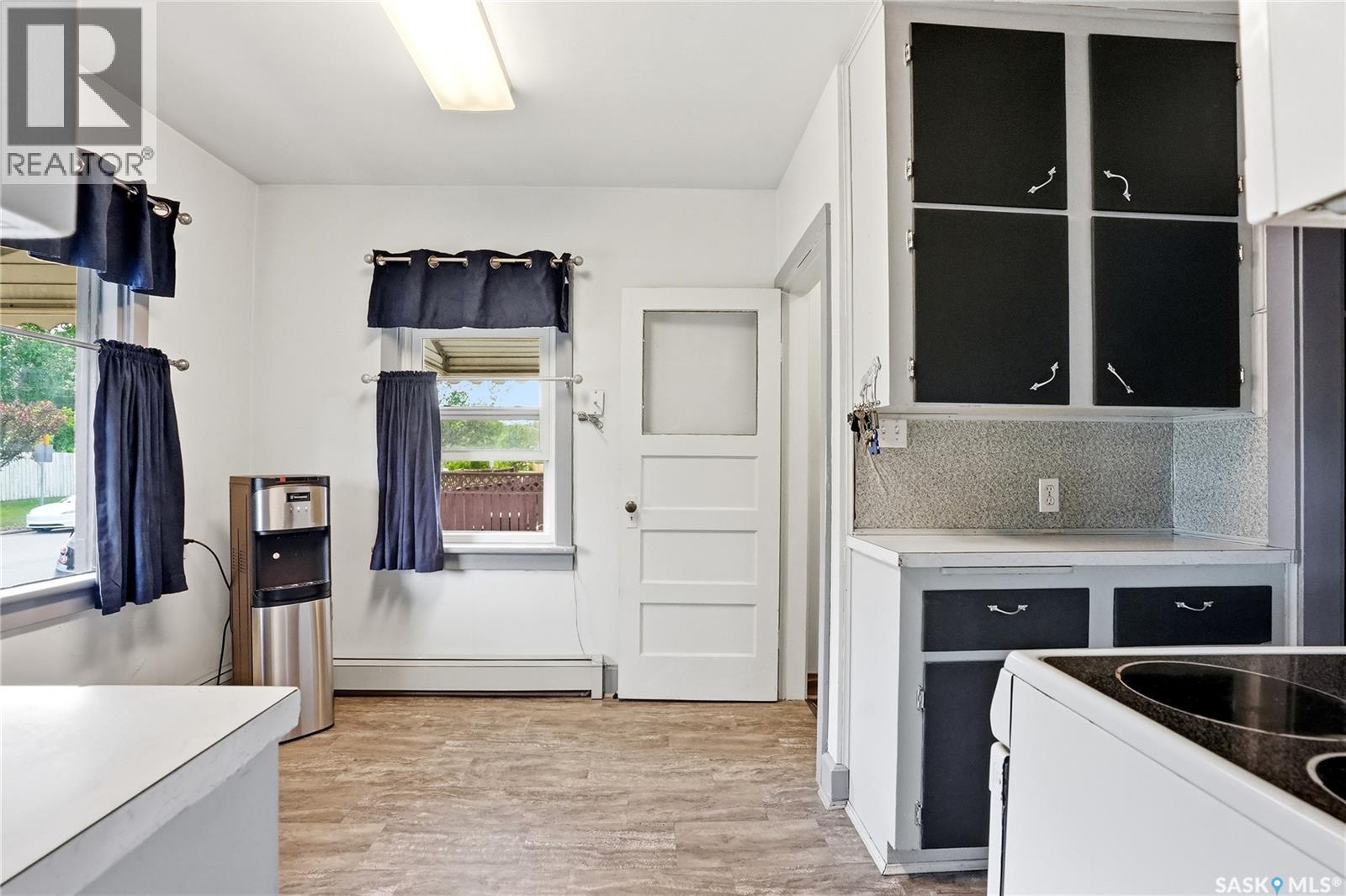 201 P AVENUE N - 5