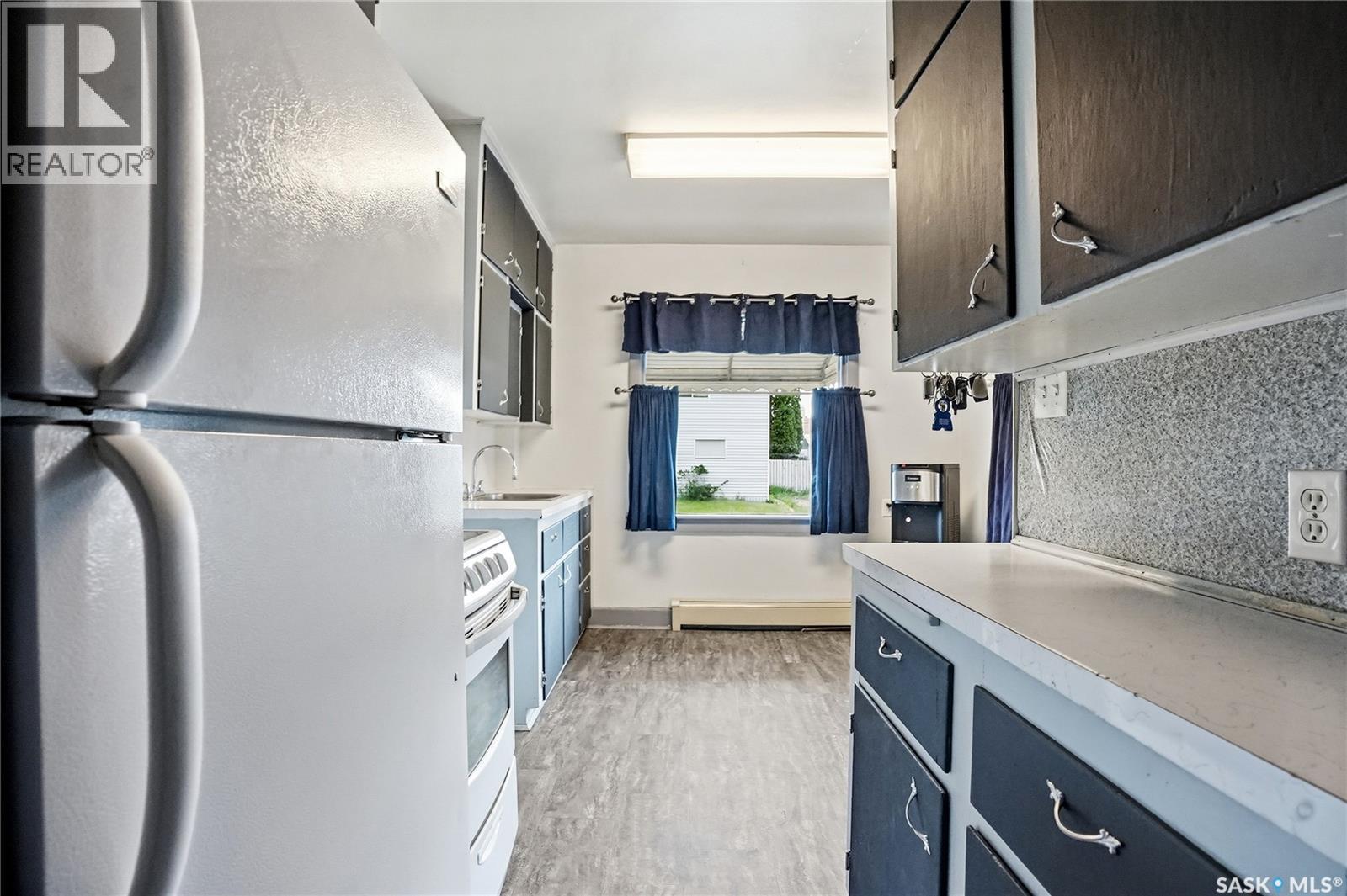 201 P AVENUE N - 10