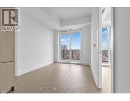 705 - 8 Manor Road W, Toronto, ON M4S0E6 Photo 9