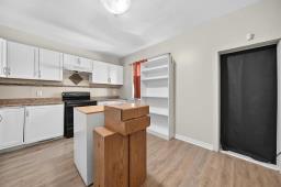Kitchen - 501 Larsen Avenue, Winnipeg, MB R2K1R5 Photo 6
