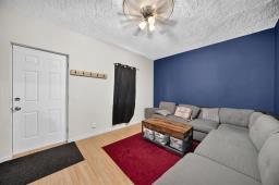 Living room - 501 Larsen Avenue, Winnipeg, MB R2K1R5 Photo 7