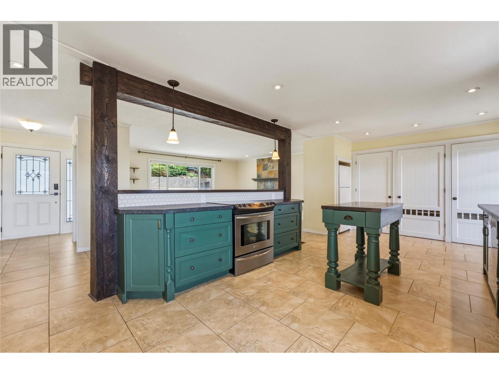6864 Bryden Road - 16