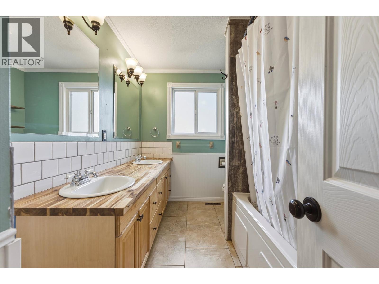 6864 Bryden Road - 20