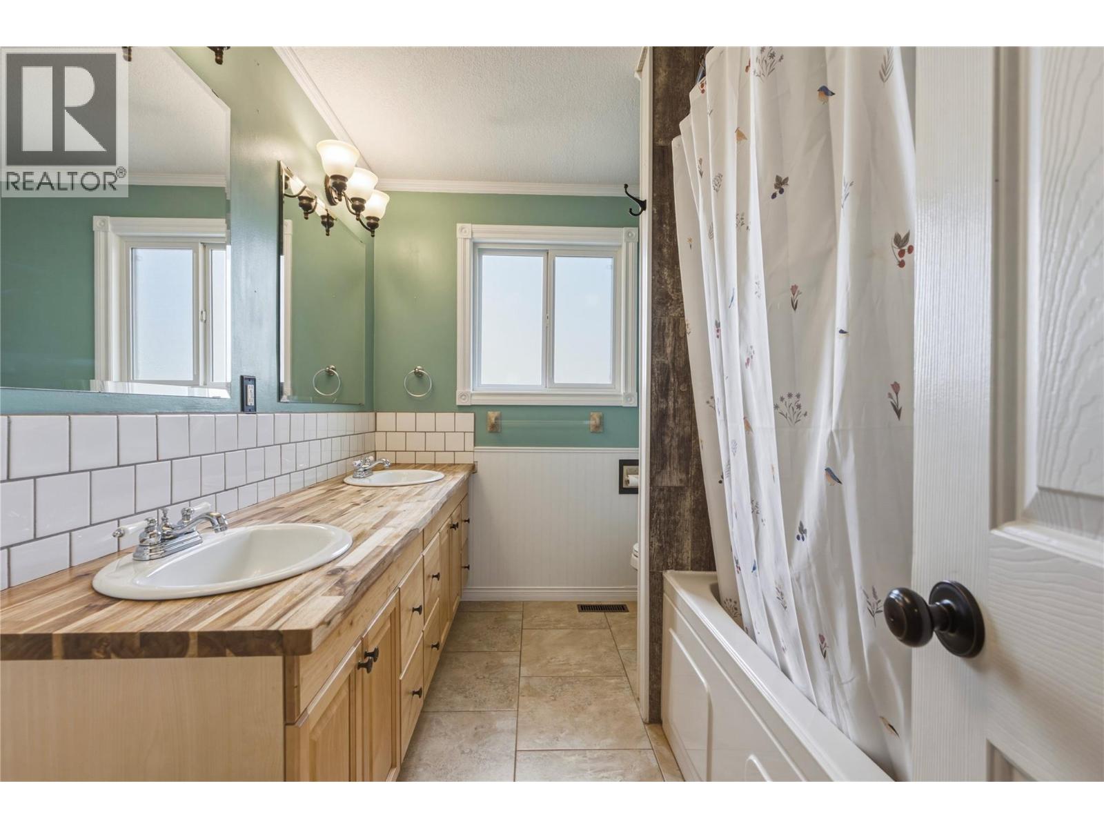 6864 Bryden Road - 21