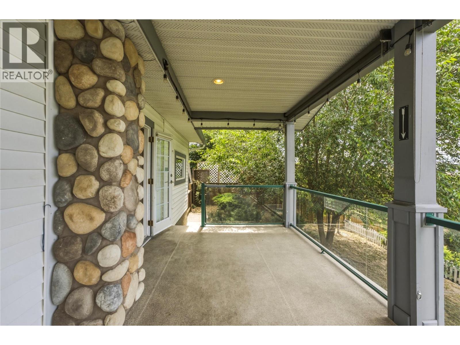 6864 Bryden Road - 29