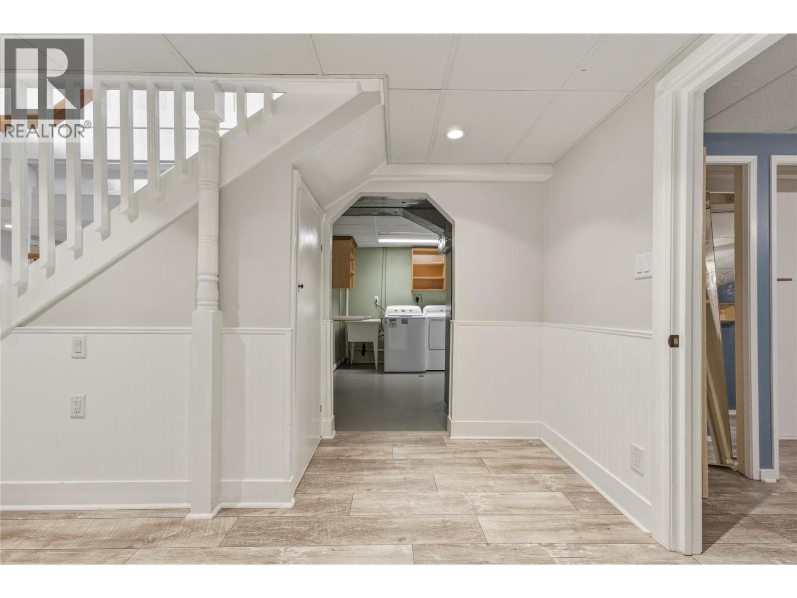 6864 Bryden Road - 34